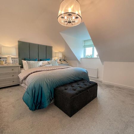 Newly Developed 3 Bedroom Home グラスゴー エクステリア 写真