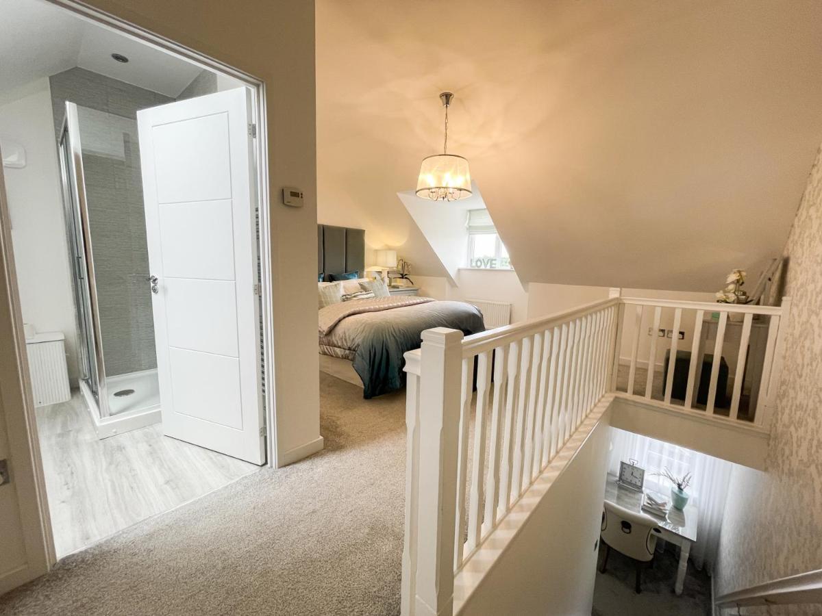Newly Developed 3 Bedroom Home グラスゴー エクステリア 写真